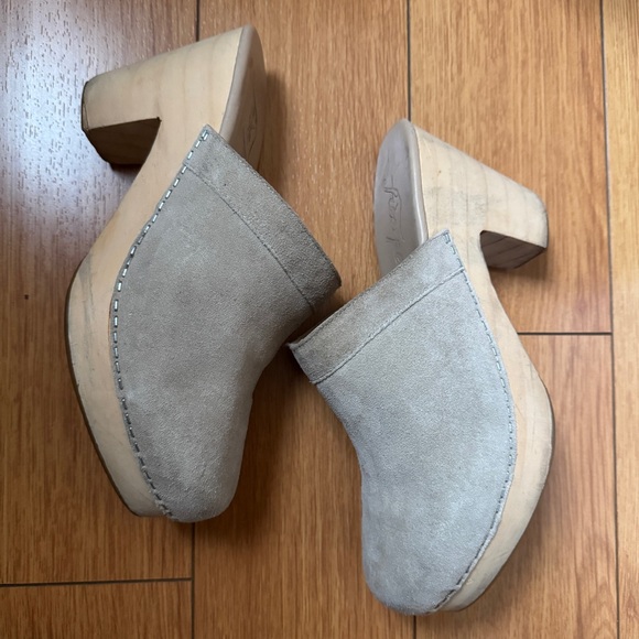 Free People Suede Clogs Mules Nude size 38/7.5 - Picture 3 of 7